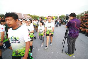 BIB: 
                            <button type="button" onclick="openModal(3530941)" class="btn btn-primary btn-sm float-right btn-popup" data-toggle="modal" data-target=".modal-high-quality">
                        <i class="fas fa-shopping-cart"></i> Add to Cart
                    </button>
                                            <button type="button" onclick="isThisMe(3530941, true)" class="btn btn-success btn-sm float-right btn-popup btn-isme hidden" data-toggle="tooltip" data-placement="bottom" title="นี่คือรูปของคุณใช่ไหม คลิกที่นี่เพื่อเอาเข้าอัลบั้ม">
                        <i class="fas fa-plus"></i> Add to album
                    </button>
                    <button type="button" onclick="isThisMe(3530941, false)" class="btn btn-warning btn-sm float-right btn-popup btn-isnotme hidden">
                        <i class="fas fa-ban"></i> Remove from album
                    </button>